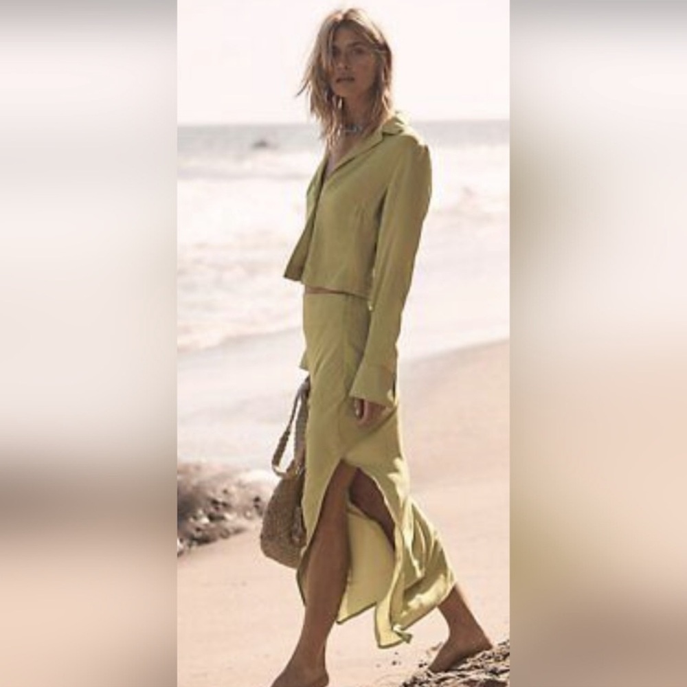 Free people VICTORIA SET 2 pieces silky skirt and top size 4 runs small